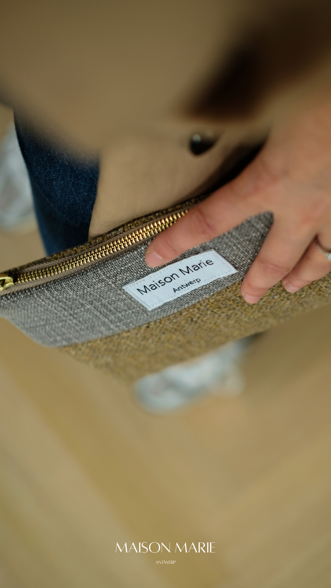Pochette oker-taupe