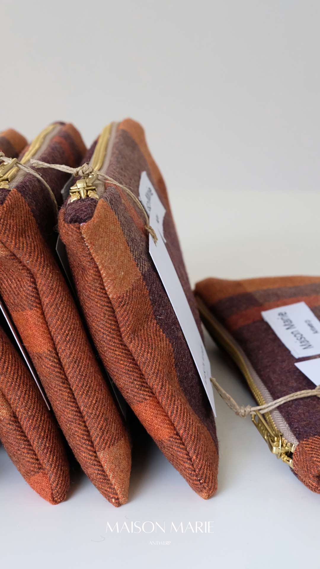 Pochette Limited Edition wol geruit burgundy - oranje