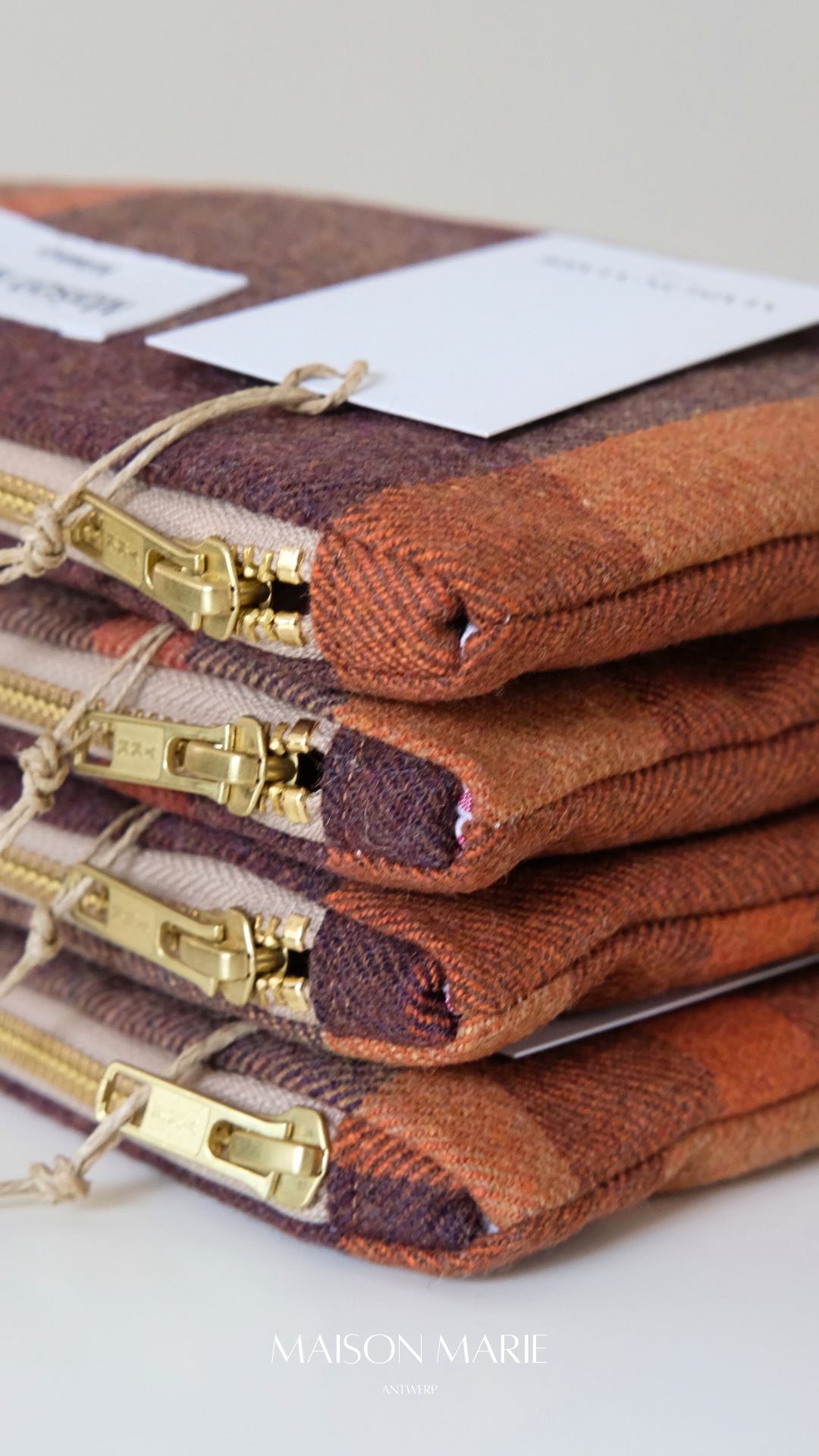 Pochette Limited Edition wol geruit burgundy - oranje