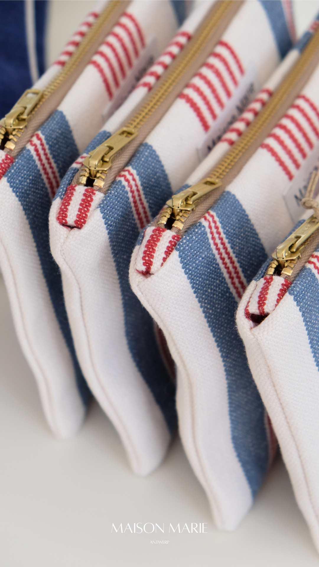 Pochette Limited Edition Blauw-rood