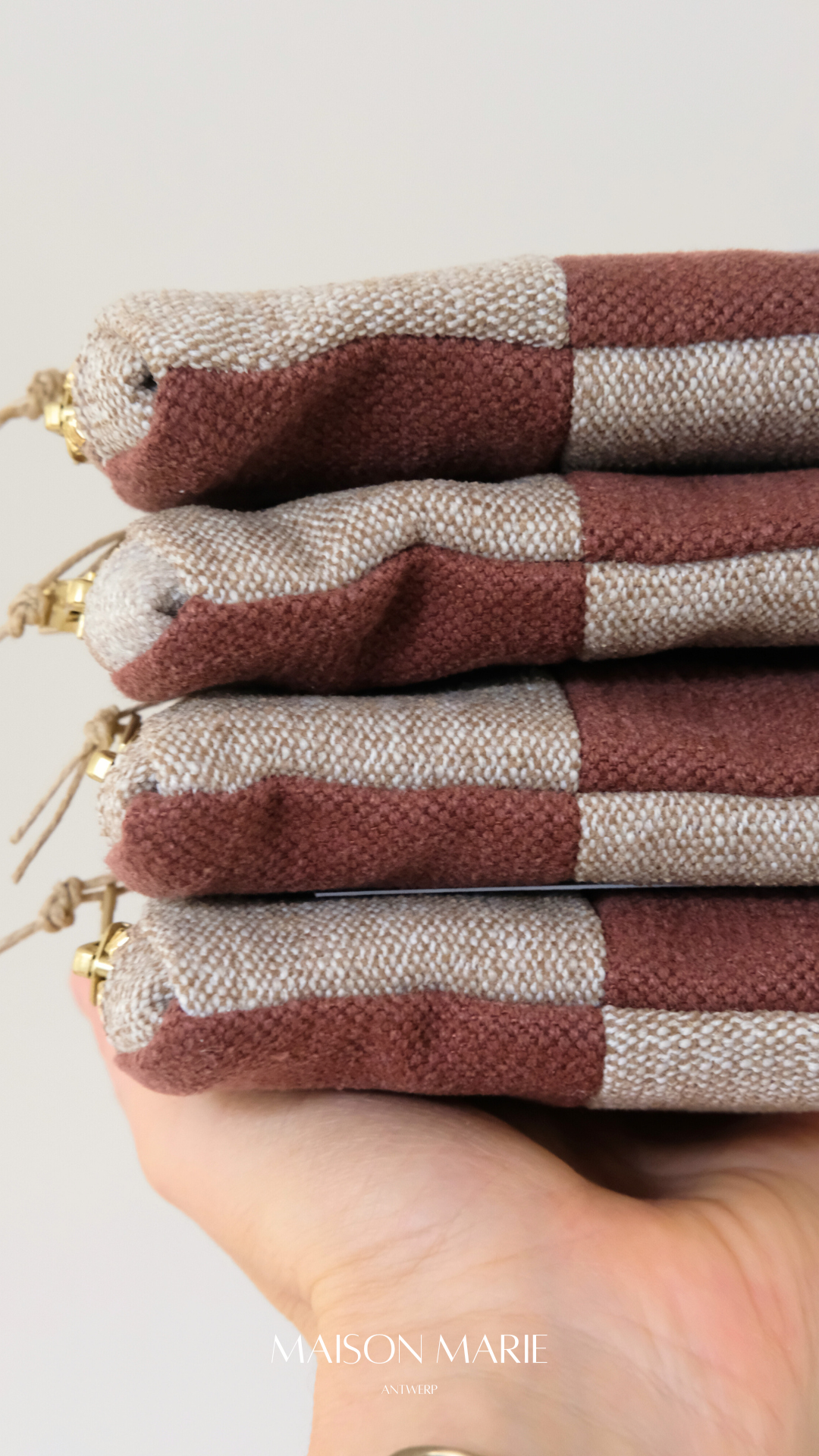 Pochette Limited Edition Burgundy - Khaki beige